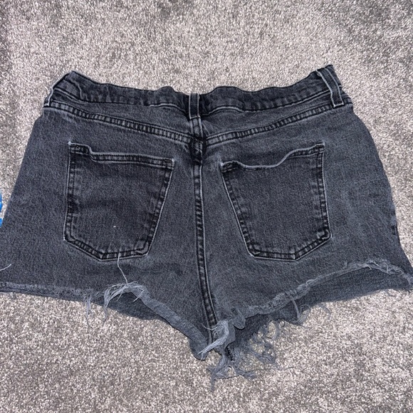 Black denim shorts - Picture 2 of 2